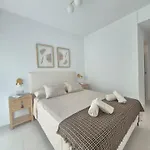 Happy Travel Lomas Daisy Higueron Fuengirola