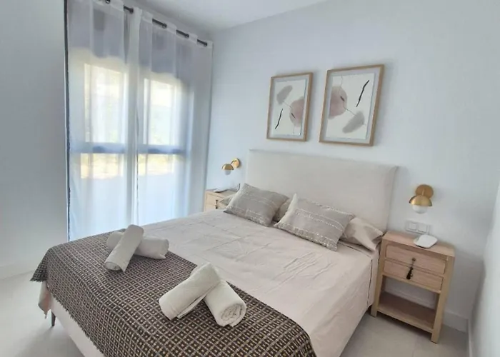 Happy Travel Lomas Daisy Higueron * Fuengirola